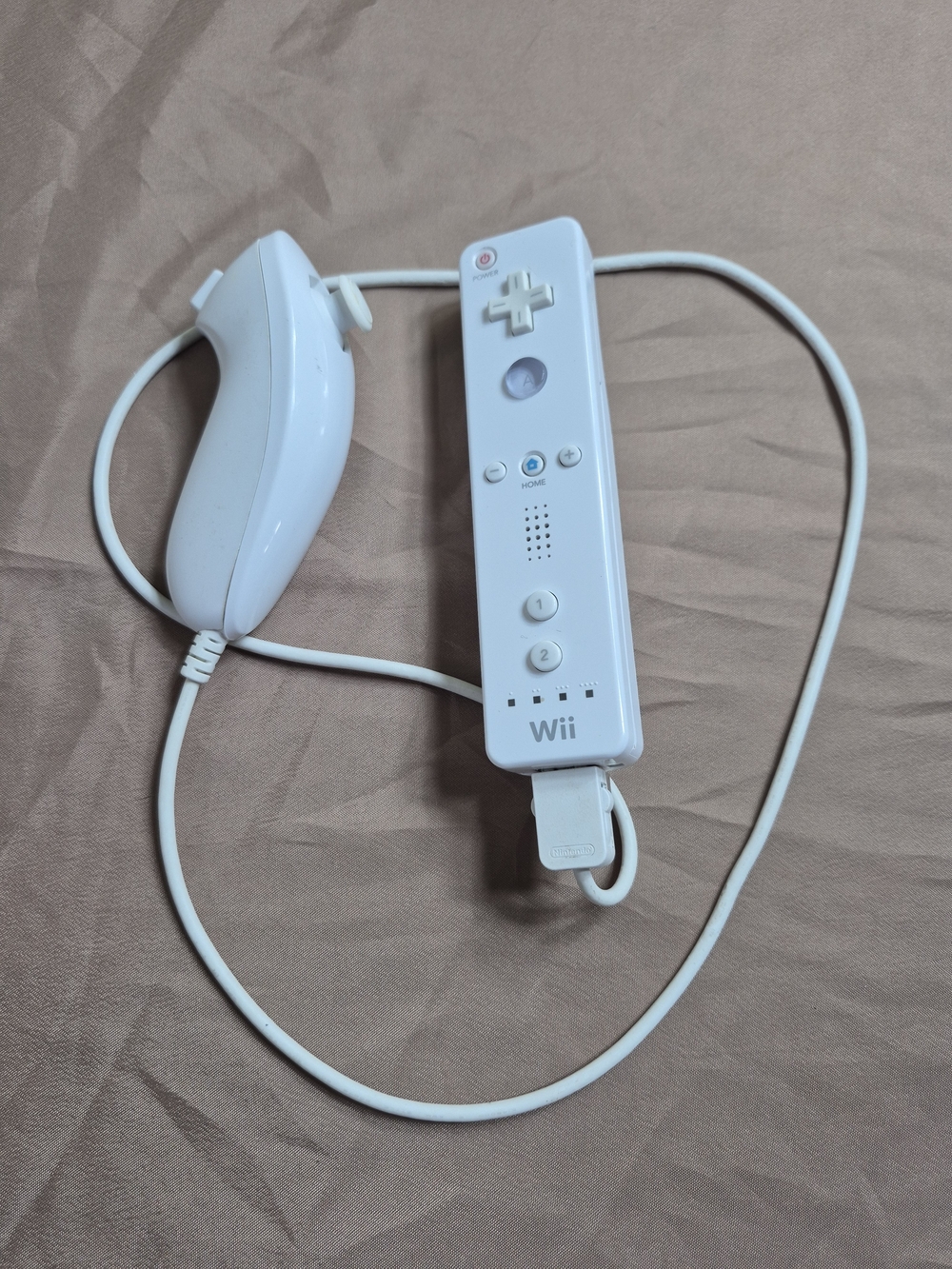 Official Nintendo Wii Remote & Nunchuck Bundle - White (OEM) - Tested & Working
